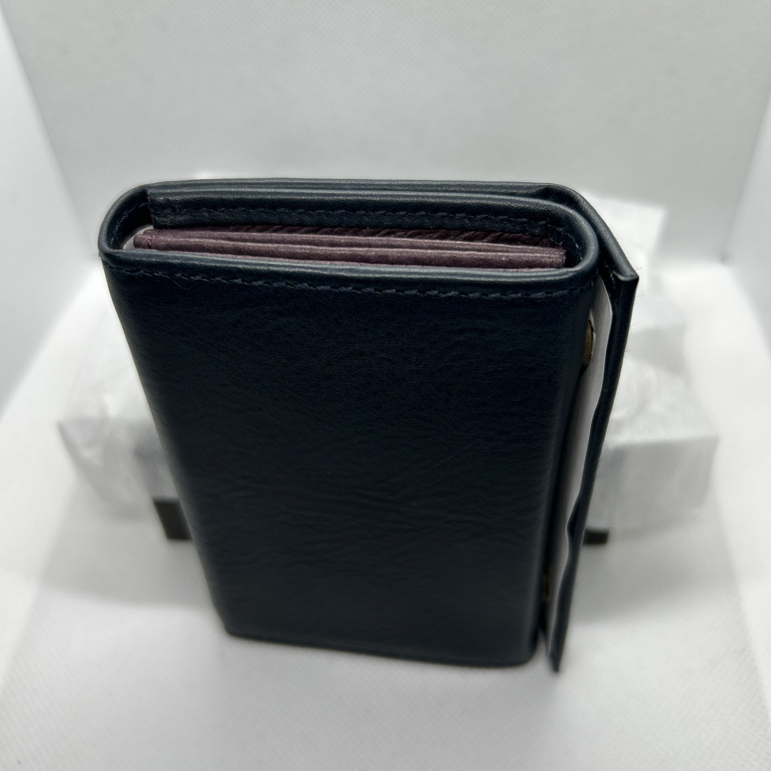 新品・未使用】m+ エムピウ ミッレフォッリエⅡ P25 ネイビー.の 新品・未使用】m+ エムピウ ミッレフォッリエⅡ P25 ネイビー.の