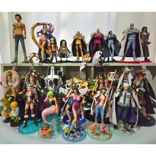 ONE PIECE - ワンピース フィギュア新品未開封含む43点まとめ ONE PIECE - ワンピース フィギュア新品未開封含む43点まとめ