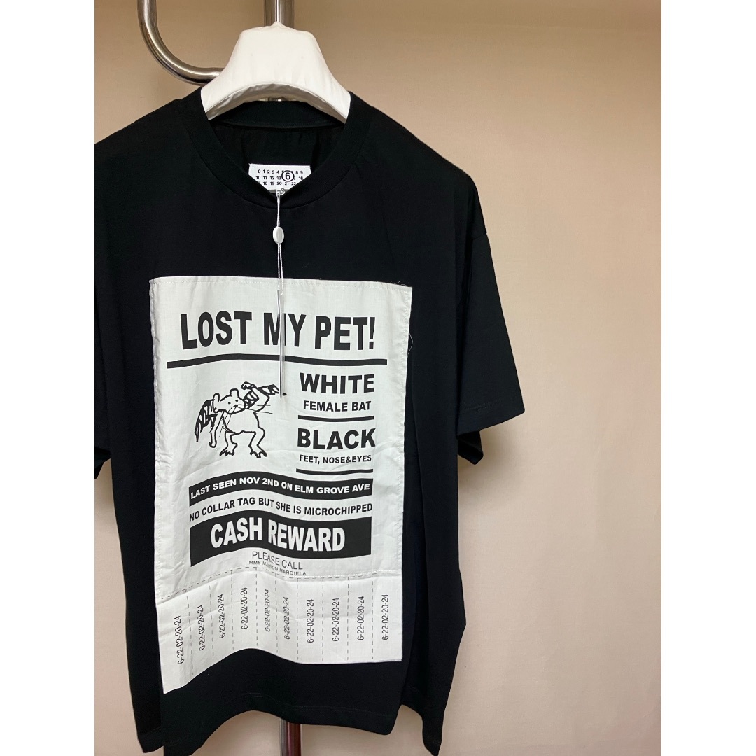 MM6 - 新品 M 24aw メゾンマルジェラMM6 ロストペットTシャツ 黒 MM6 - 新品 M 24aw メゾンマルジェラMM6 ロストペットTシャツ 黒