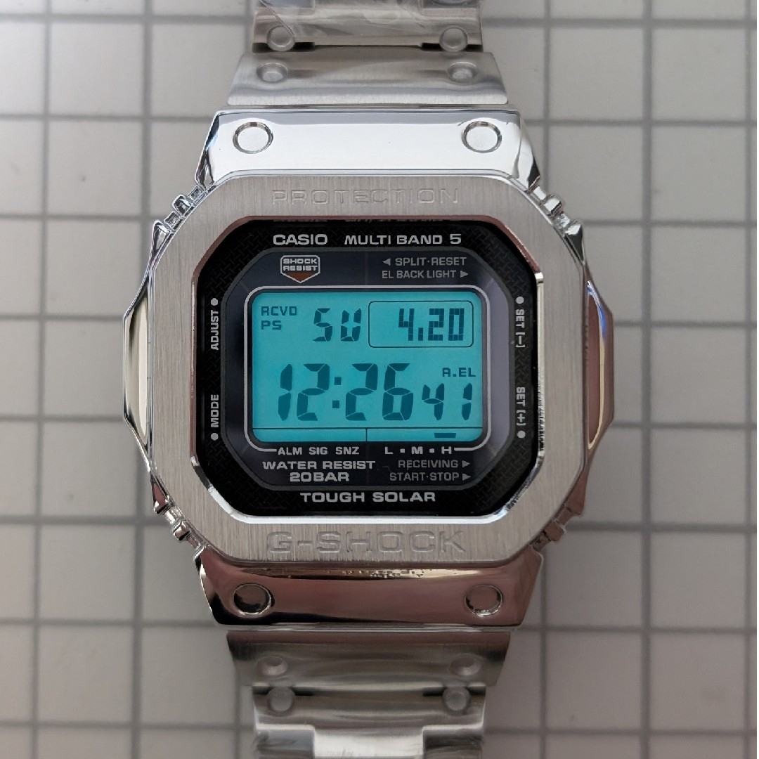 G-SHOCK - G-SHOCK GWM5600 電波ソーラー シルバーフルメタルの G-SHOCK - G-SHOCK GWM5600 電波ソーラー シルバーフルメタルの