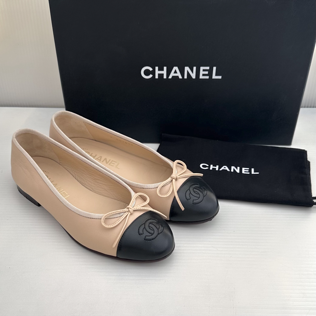 CHANEL - CHANEL シャネル バイカラー リボン バレリーナ CHANEL - CHANEL シャネル バイカラー リボン バレリーナ