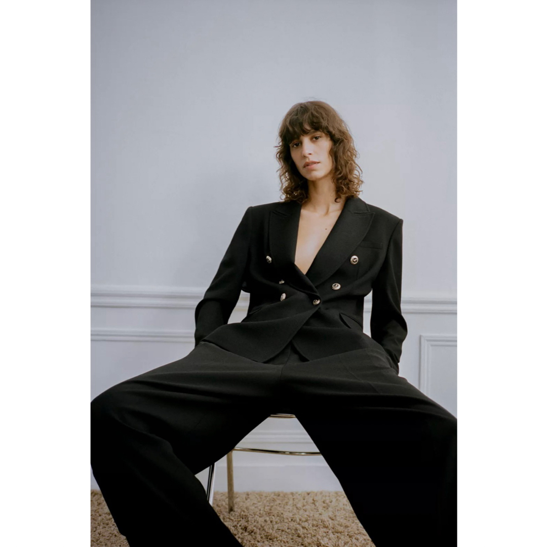 ZARA - ZARA ダブルブレスト仕様タイトフィットブレザーの通販 ZARA - ZARA ダブルブレスト仕様タイトフィットブレザーの通販