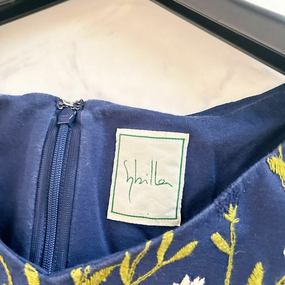Sybilla - 美品✨Lサイズ꧁シビラ꧂ 総刺繍 ワンピース 花柄 Sybilla - 美品✨Lサイズ꧁シビラ꧂ 総刺繍 ワンピース 花柄