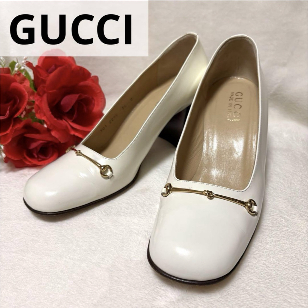 GUCCI - 美品 VINTAGE GUCCI ホースビット パンプス ホワイトの GUCCI - 美品 VINTAGE GUCCI ホースビット パンプス ホワイトの