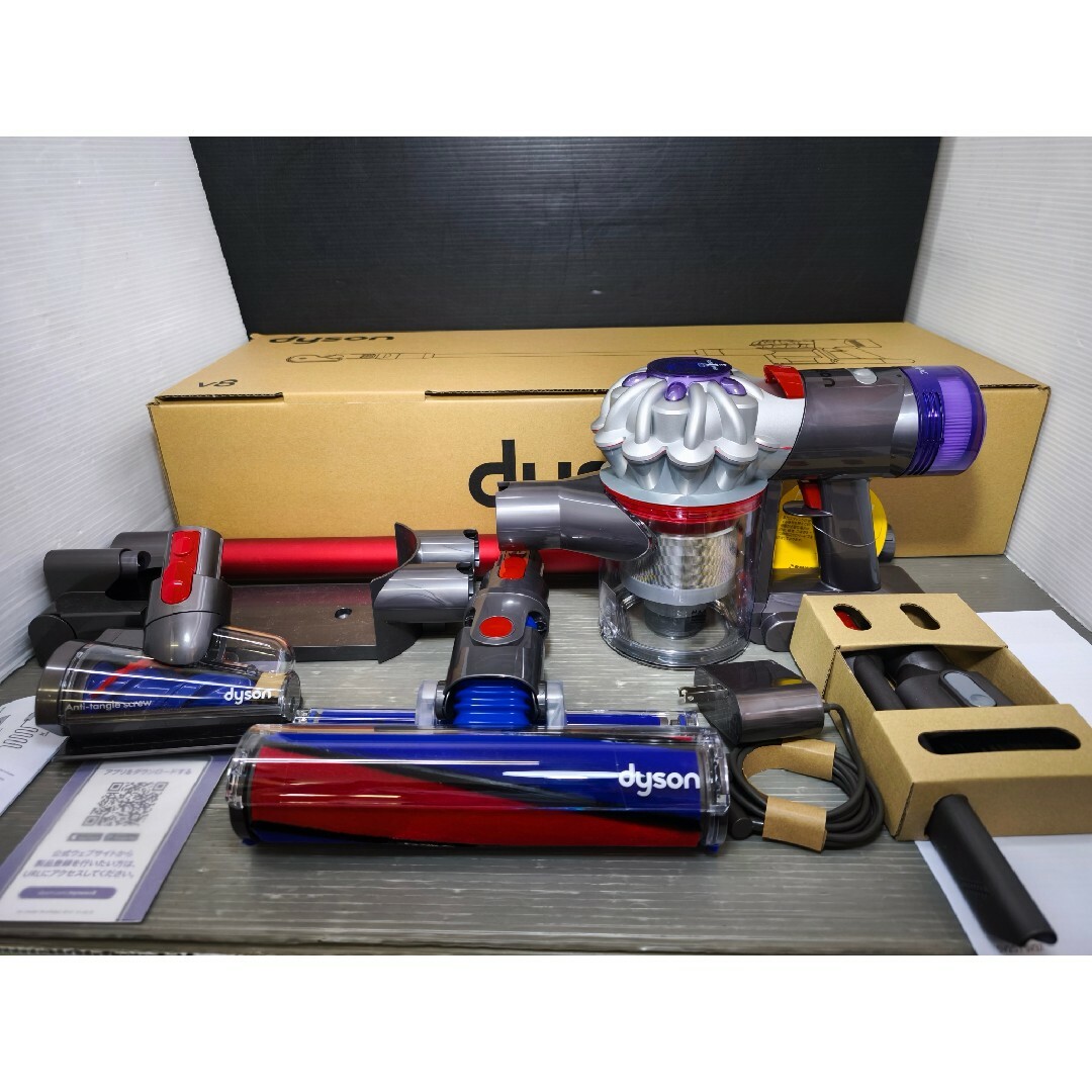 Dyson - DYSON V8 コードレスクリーナー SV25 RD2の通販 by shot Dyson - DYSON V8 コードレスクリーナー SV25 RD2の通販 by shot