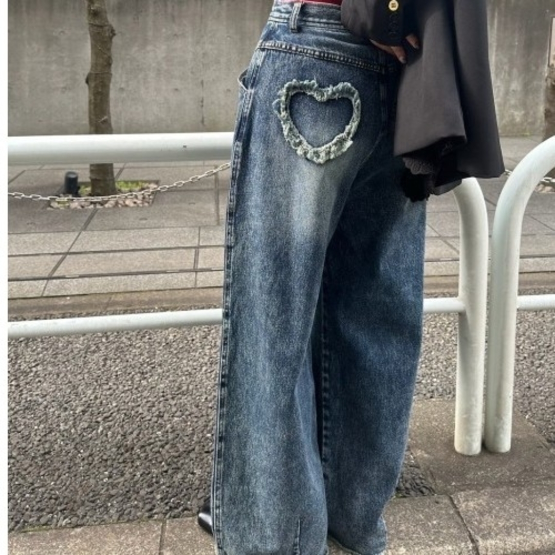 Ameri VINTAGE - Ameri🌟HEART PATCH DAMAGE DENIM PANTSの通販 Ameri VINTAGE - Ameri🌟HEART PATCH DAMAGE DENIM PANTSの通販
