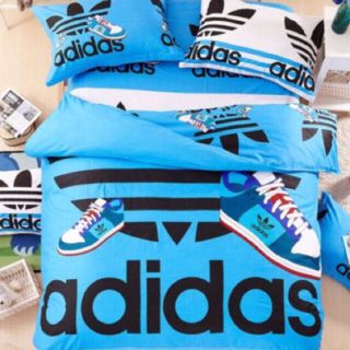 アディダス(adidas)の新品★ラス1のadidasベットカバー★シングル(シーツ/カバー)