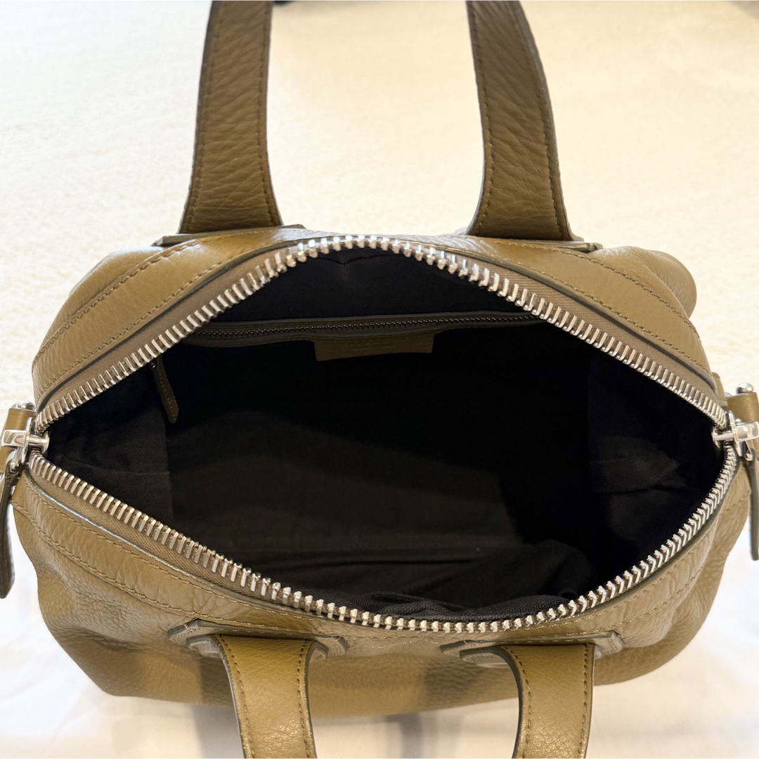 GIVENCHY - Givenchy❤︎百貨店購入正規品❤︎美品 GIVENCHY - Givenchy❤︎百貨店購入正規品❤︎美品
