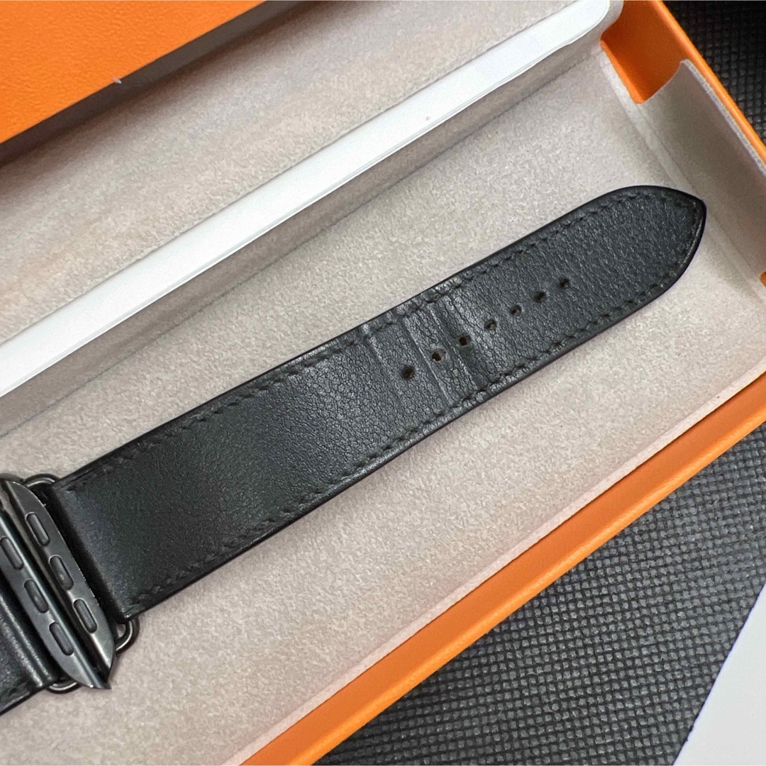 HERMES - Apple Watch Hermes レザーベルト Z刻印 44-45mm互換の HERMES - Apple Watch Hermes レザーベルト Z刻印 44-45mm互換の