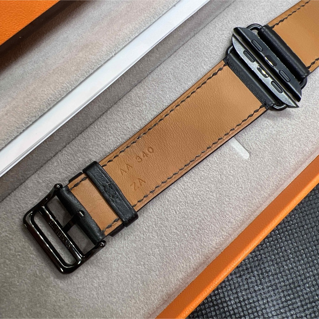 HERMES - Apple Watch Hermes レザーベルト Z刻印 44-45mm互換の HERMES - Apple Watch Hermes レザーベルト Z刻印 44-45mm互換の