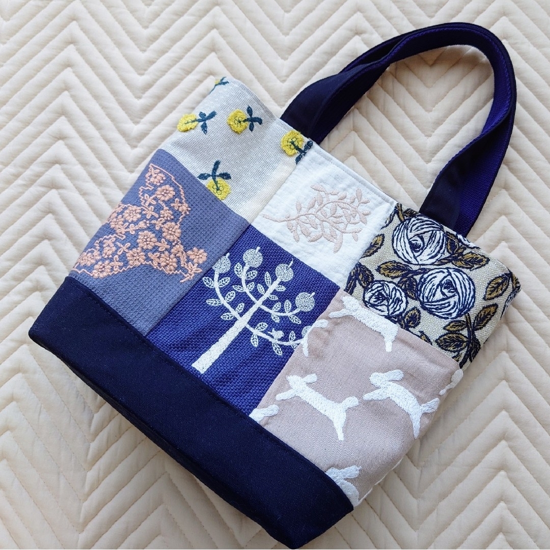 mina perhonen - ミナペルホネン ハンドメイド トートバッグの mina perhonen - ミナペルホネン ハンドメイド トートバッグの