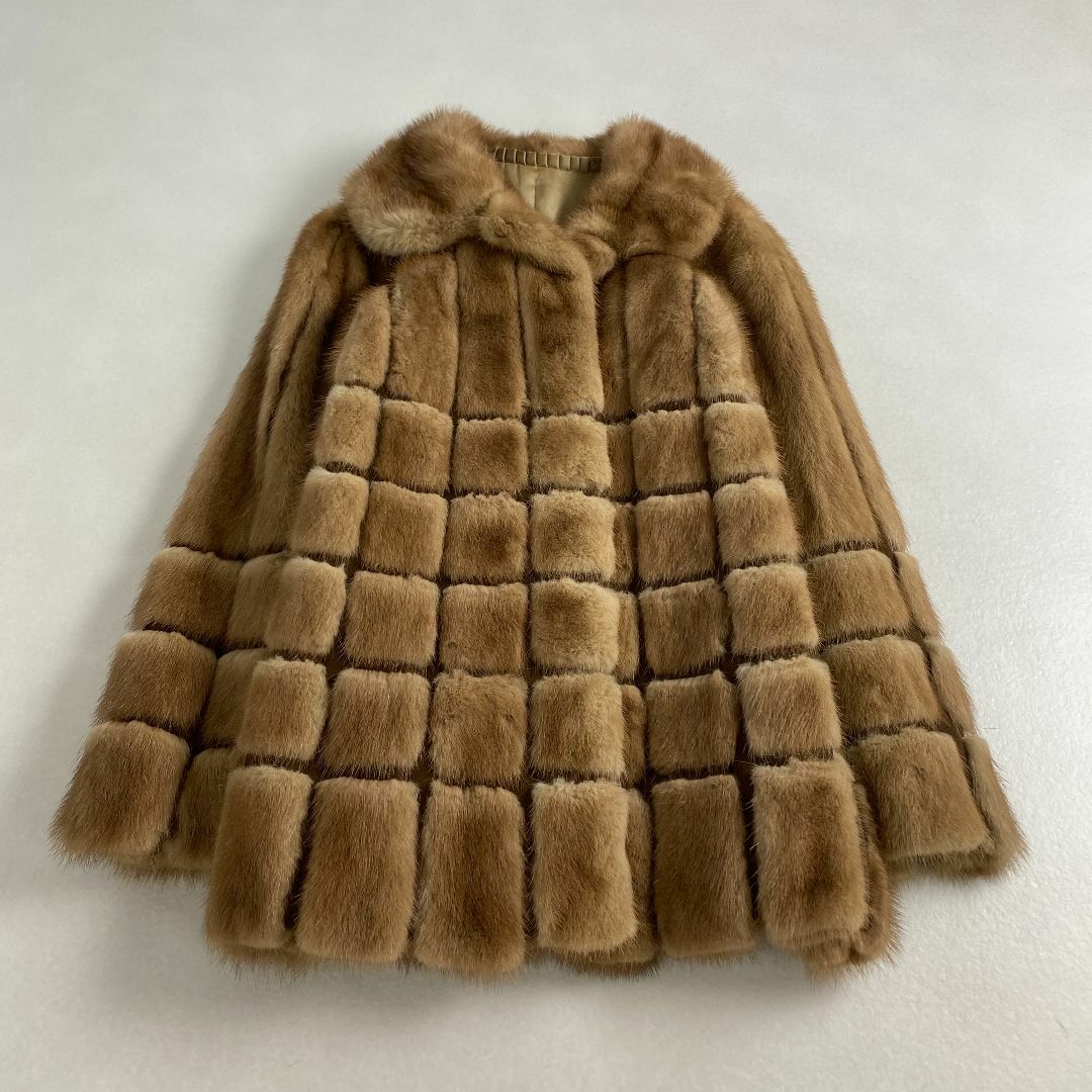 毛皮コート SAGA MINK ROYAL 希少デザイン タイル ブラウン 上質 毛皮コート SAGA MINK ROYAL 希少デザイン タイル ブラウン 上質