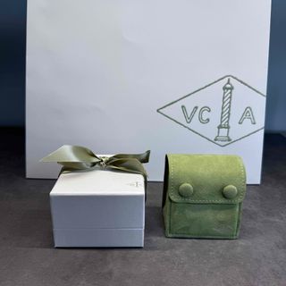 Van Cleef & Arpels - ヴァンクリーフ&アーペル ケース 箱 Van Cleef & Arpels - ヴァンクリーフ&アーペル ケース 箱