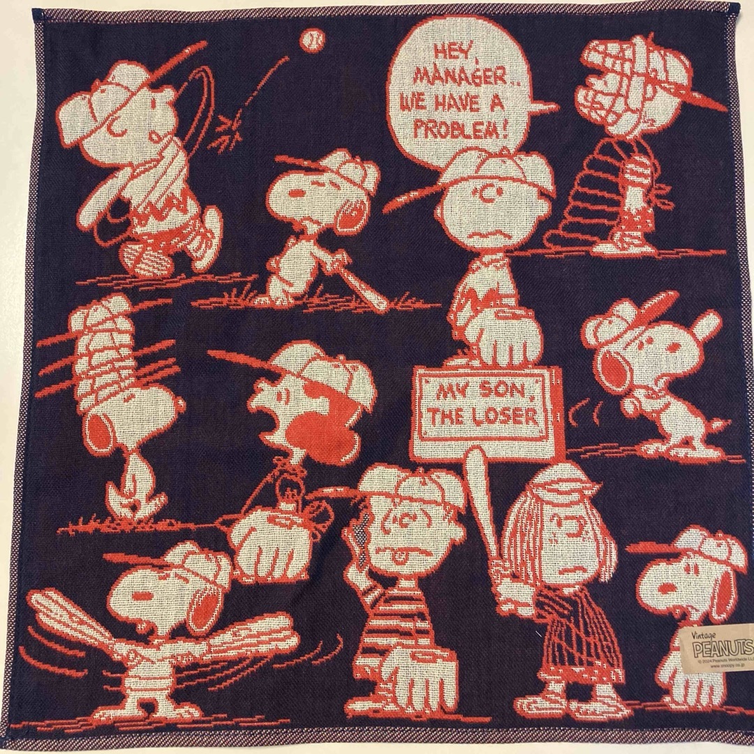 Vintage PEANUTS(ビンテージピーナッツ)の新品 SNOOPY ガーゼ ハンカチ ハンドタオル ネイビー PEANUTS レディースのファッション小物(ハンカチ)の商品写真