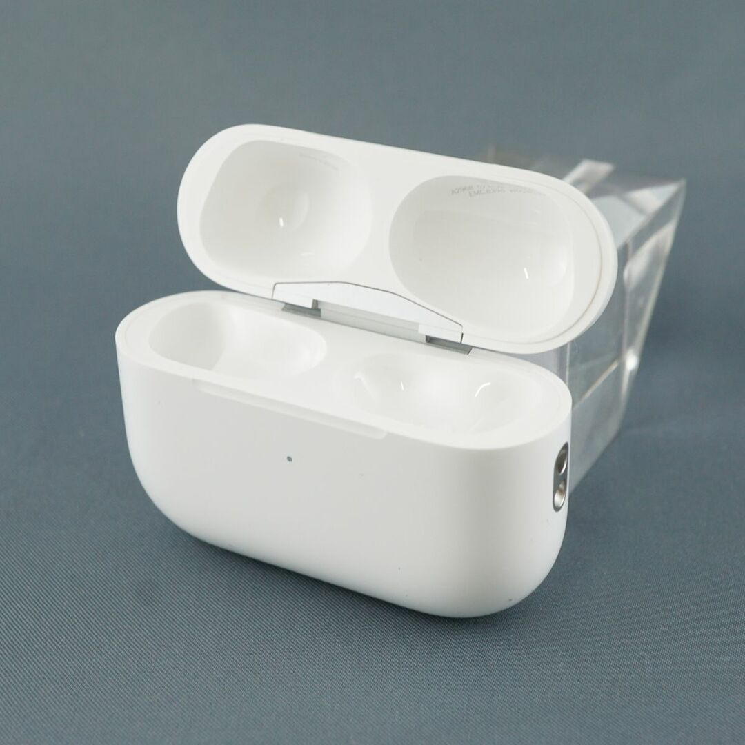 Apple - Apple AirPods Pro 第二世代 充電ケースのみ USED品 Apple - Apple AirPods Pro 第二世代 充電ケースのみ USED品