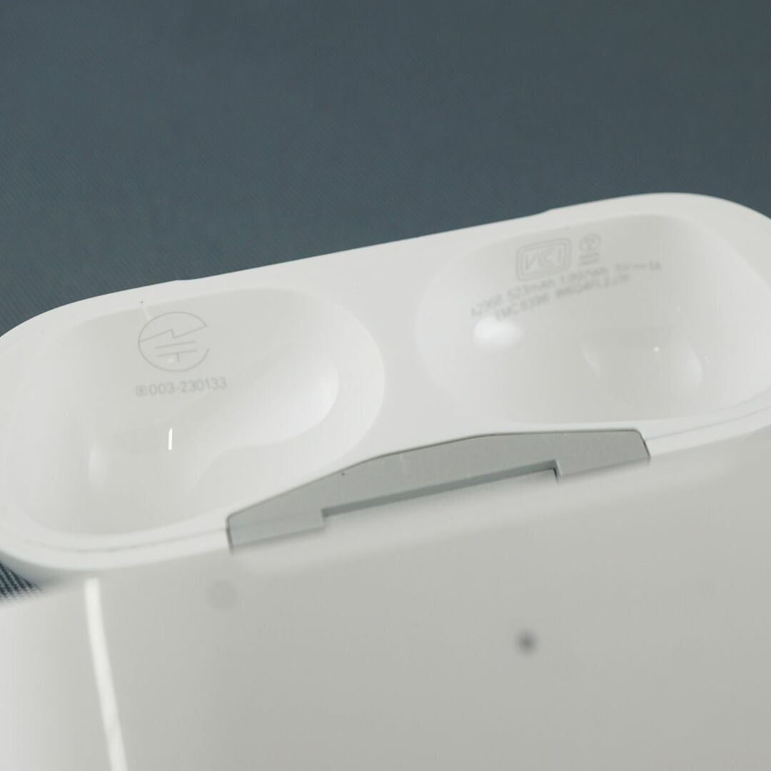 Apple - Apple AirPods Pro 第二世代 充電ケースのみ USED品 Apple - Apple AirPods Pro 第二世代 充電ケースのみ USED品
