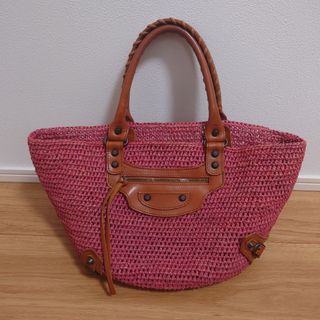 BALENCIAGA(かごバッグ/ストローバッグ)のフリマアイテム一覧 BALENCIAGA(かごバッグ/ストローバッグ)のフリマアイテム一覧