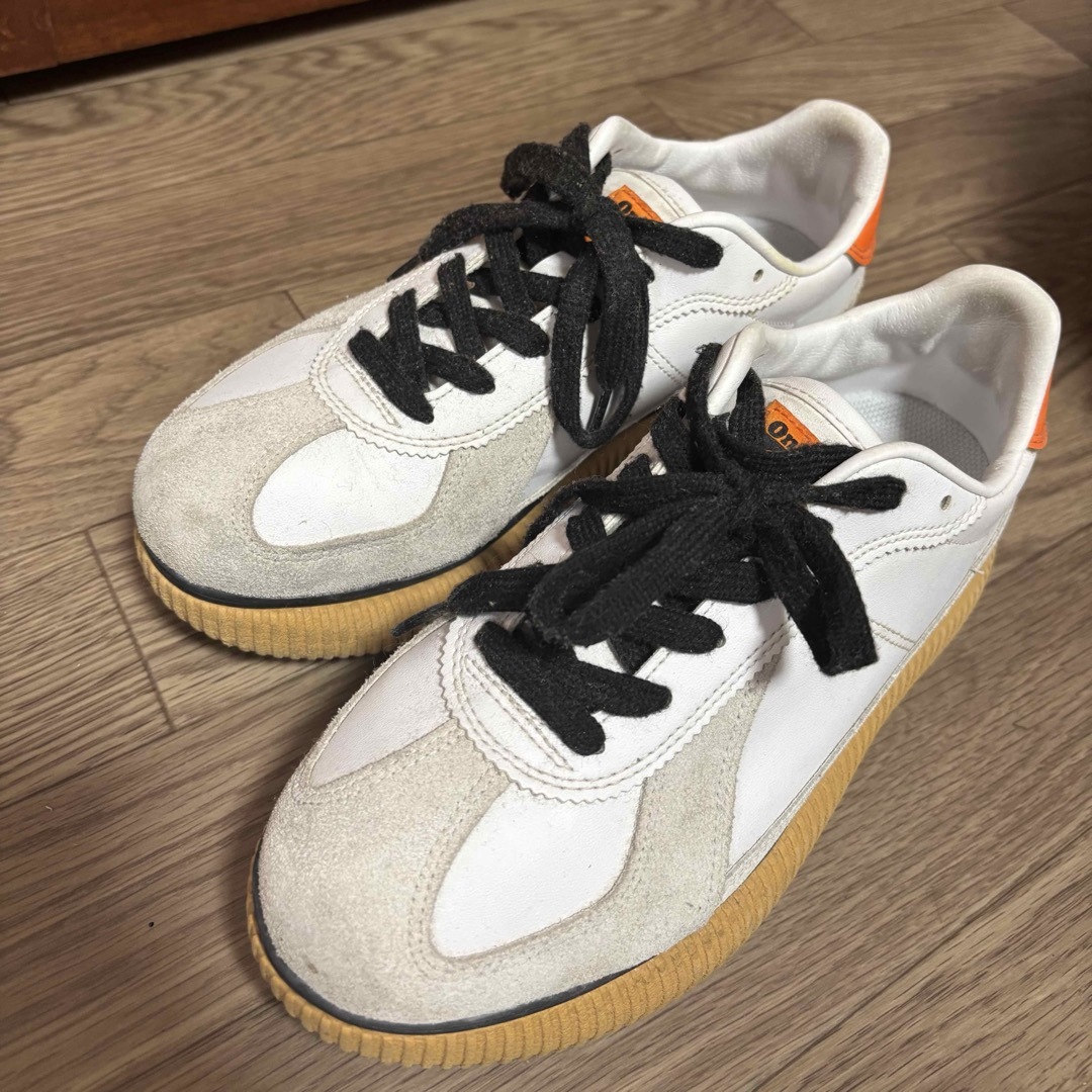 Onitsuka Tiger - オニツカタイガー デレシティ 白×オレンジ Onitsuka Tiger - オニツカタイガー デレシティ 白×オレンジ