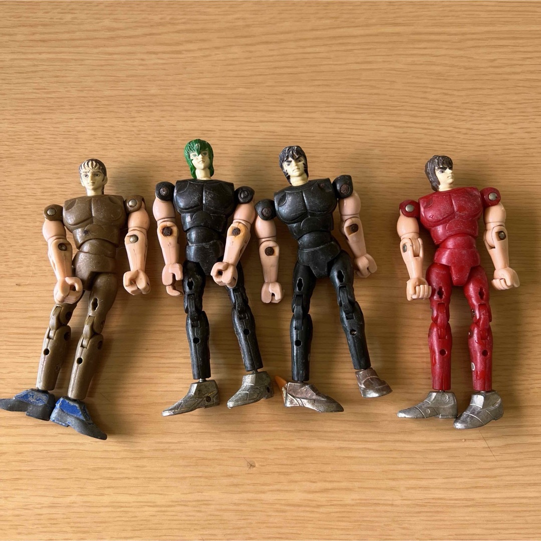 聖闘士星矢フィギュア4体セットの通販 by きり's shop|ラクマ 聖闘士星矢フィギュア4体セットの通販 by きり's shop|ラクマ