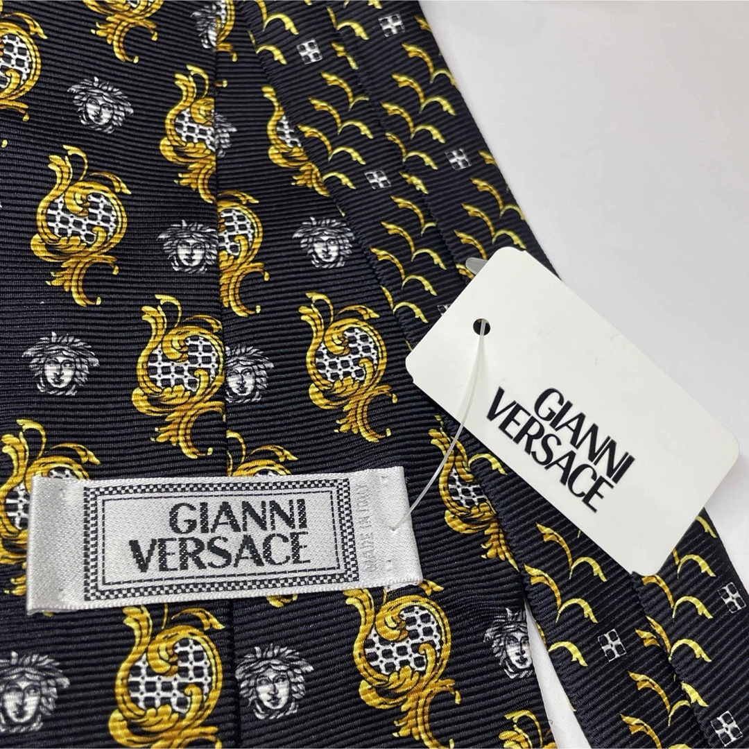 VERSACE - 新品 VERSACE ベルサーチ ヴェルサーチ ネクタイ VERSACE - 新品 VERSACE ベルサーチ ヴェルサーチ ネクタイ