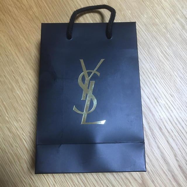 Yves Saint Laurent Beaute(イヴサンローランボーテ)のイヴ・サンローラン ショップ袋 レディースのバッグ(ショップ袋)の商品写真