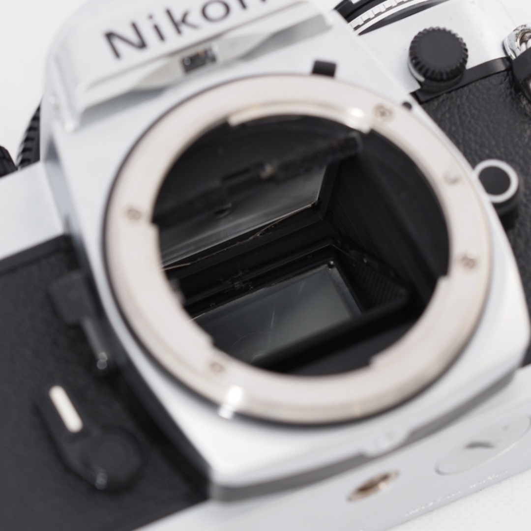 Nikon - Nikon ニコン フィルム一眼レフ FE2 シルバー ボディの Nikon - Nikon ニコン フィルム一眼レフ FE2 シルバー ボディの