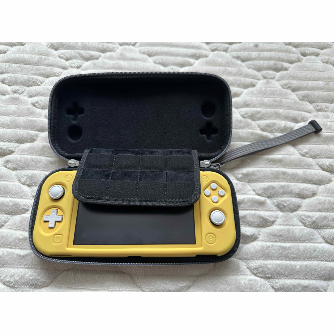 Nintendo Switch - Nintendo Switch Liteとケース付きの通販 by Nintendo Switch - Nintendo Switch Liteとケース付きの通販 by