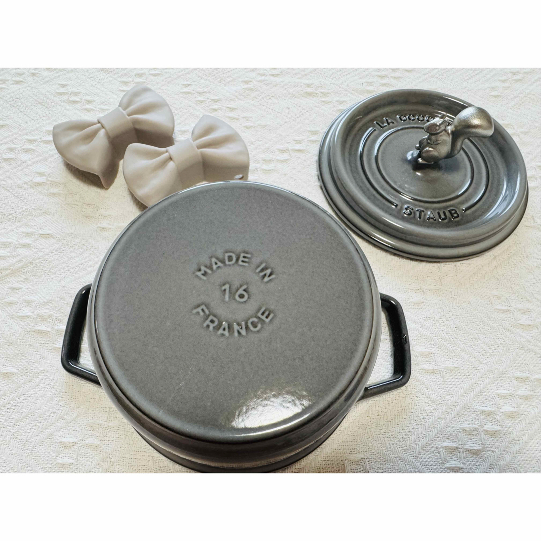 STAUB - STAUB ストウブ 両手鍋 グレー 16cmセットの通販 by STAUB - STAUB ストウブ 両手鍋 グレー 16cmセットの通販 by
