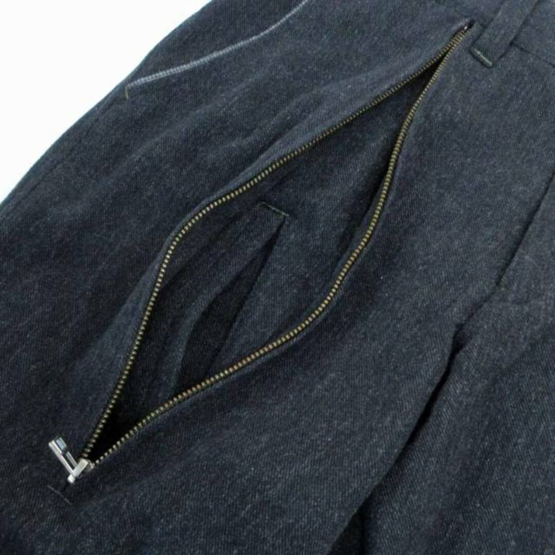 ISSEY MIYAKE - イッセイミヤケ 美品 テーパードパンツ ISSEY MIYAKE - イッセイミヤケ 美品 テーパードパンツ
