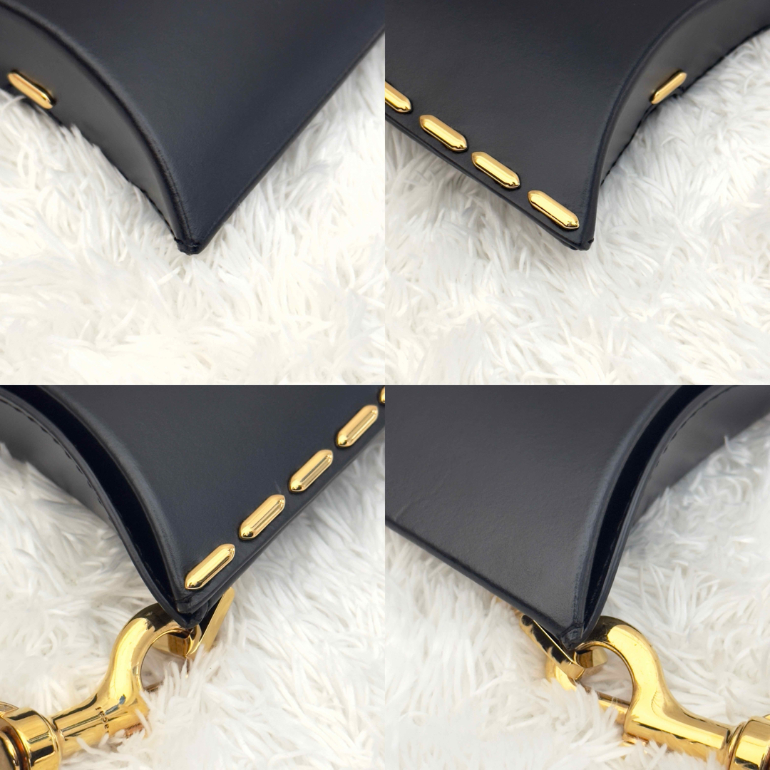 sacai - ☆極美品☆sacai ショルダーバッグ ゴールド金具 ピロー sacai - ☆極美品☆sacai ショルダーバッグ ゴールド金具 ピロー
