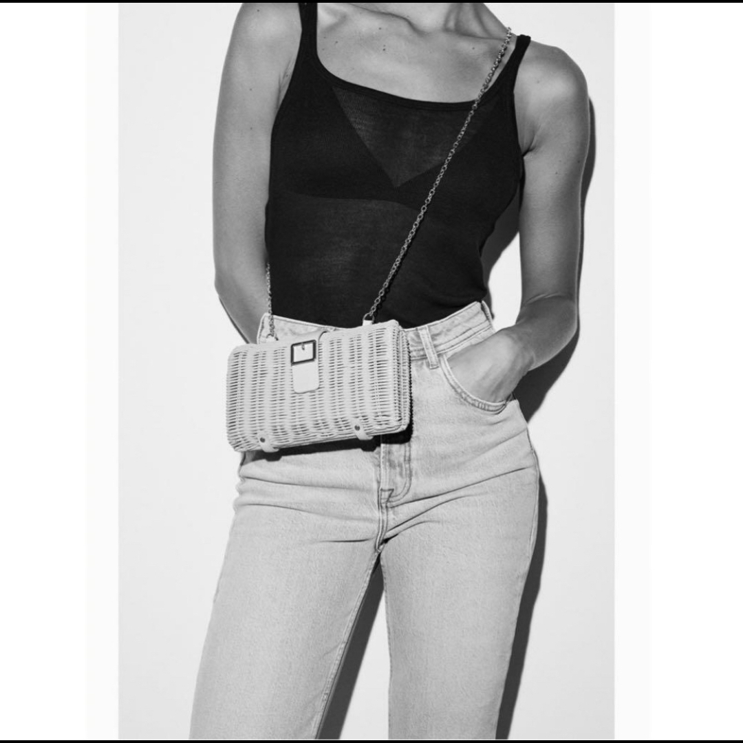 ZARA - ZARA ウーブンボックス クロスボディバッグの通販 by ZARA - ZARA ウーブンボックス クロスボディバッグの通販 by