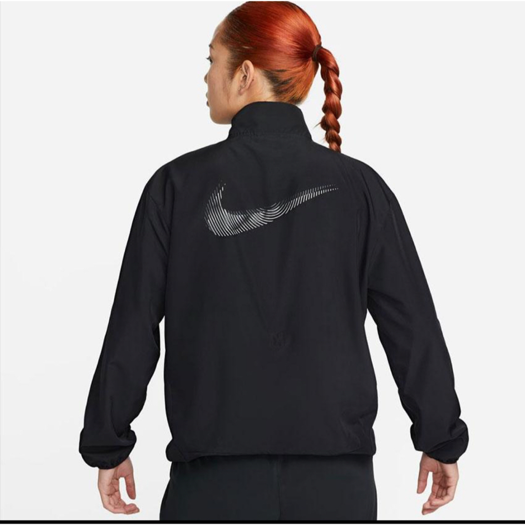 NIKE - 新品 ナイキ ウィンドブレーカー ランニング アウター NIKE - 新品 ナイキ ウィンドブレーカー ランニング アウター