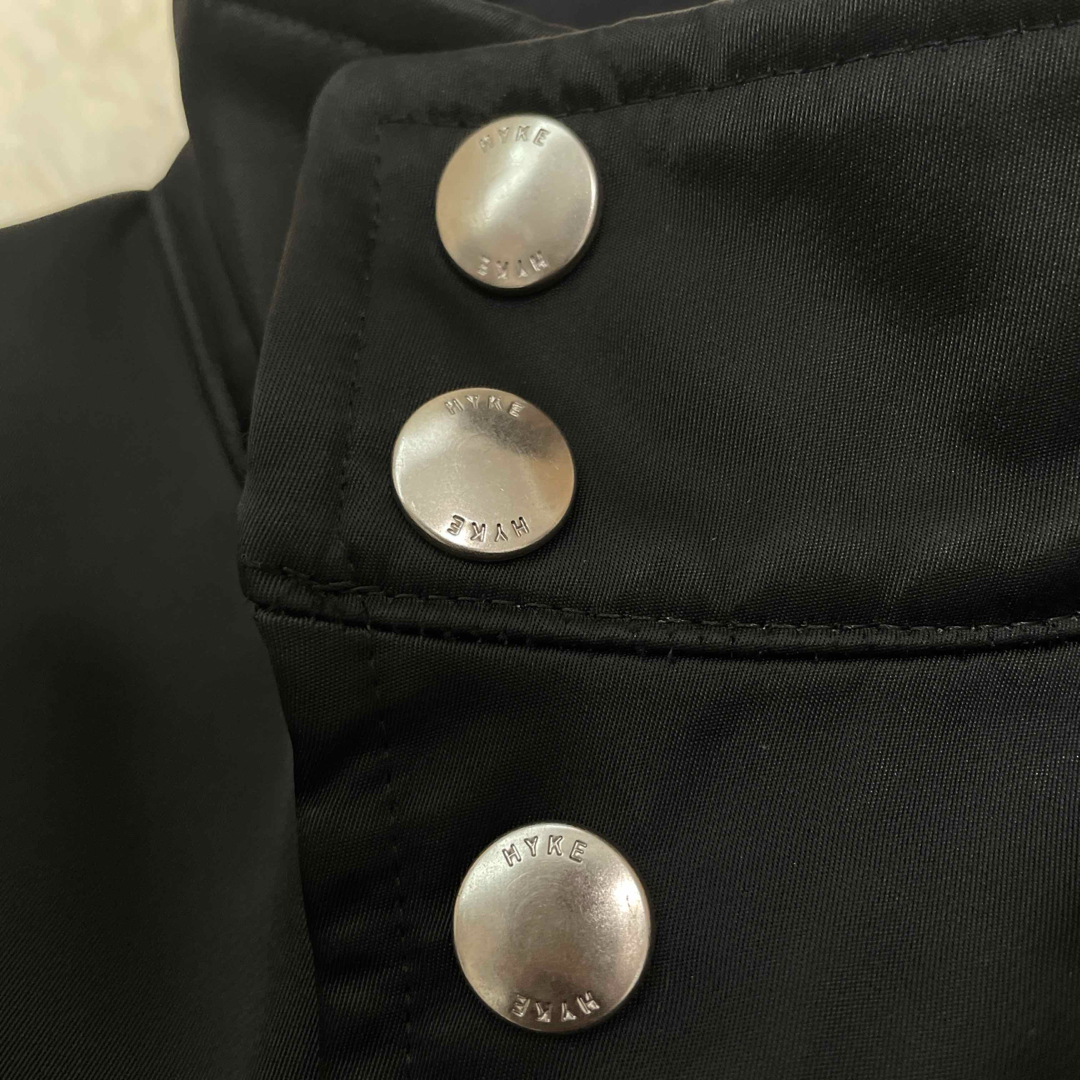 HYKE - 【美品】HYKE ナイロン ボンディングコーチジャケット HYKE - 【美品】HYKE ナイロン ボンディングコーチジャケット