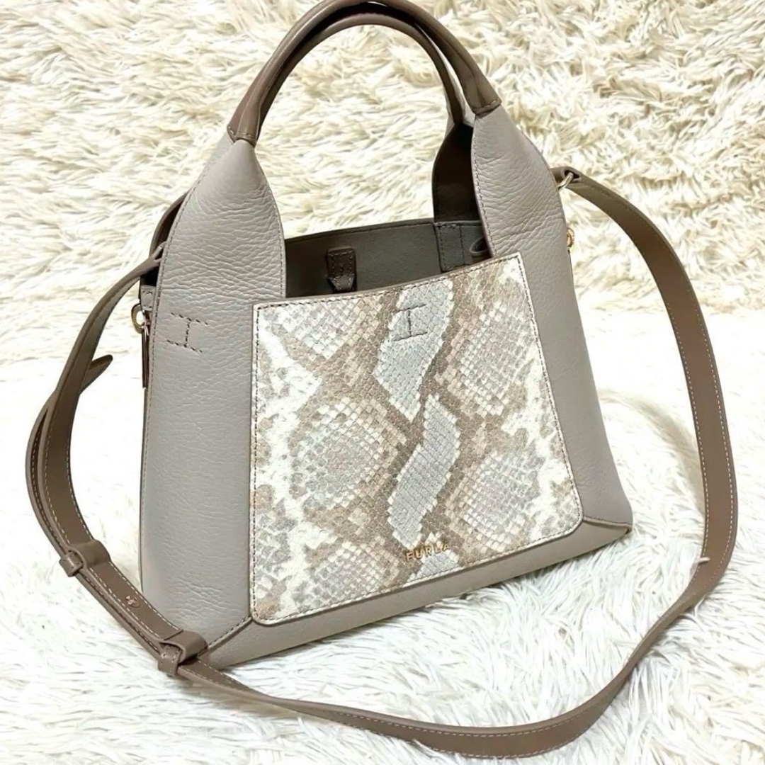 FURLA - 【美品・希少】FURLA ジルダ2way パイソン レザー FURLA - 【美品・希少】FURLA ジルダ2way パイソン レザー