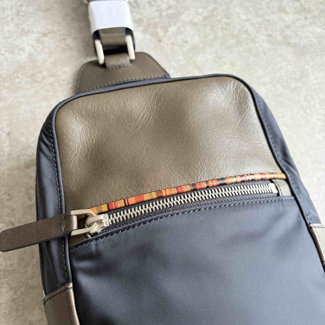 Paul Smith - 【極美品】ポールスミス マルチストライプ ボディ Paul Smith - 【極美品】ポールスミス マルチストライプ ボディ