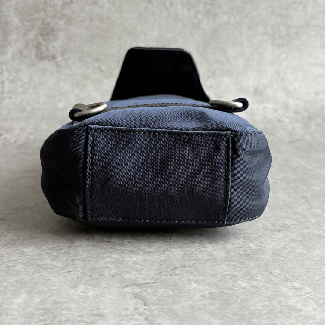 Paul Smith - 【極美品】ポールスミス マルチストライプ ボディ Paul Smith - 【極美品】ポールスミス マルチストライプ ボディ