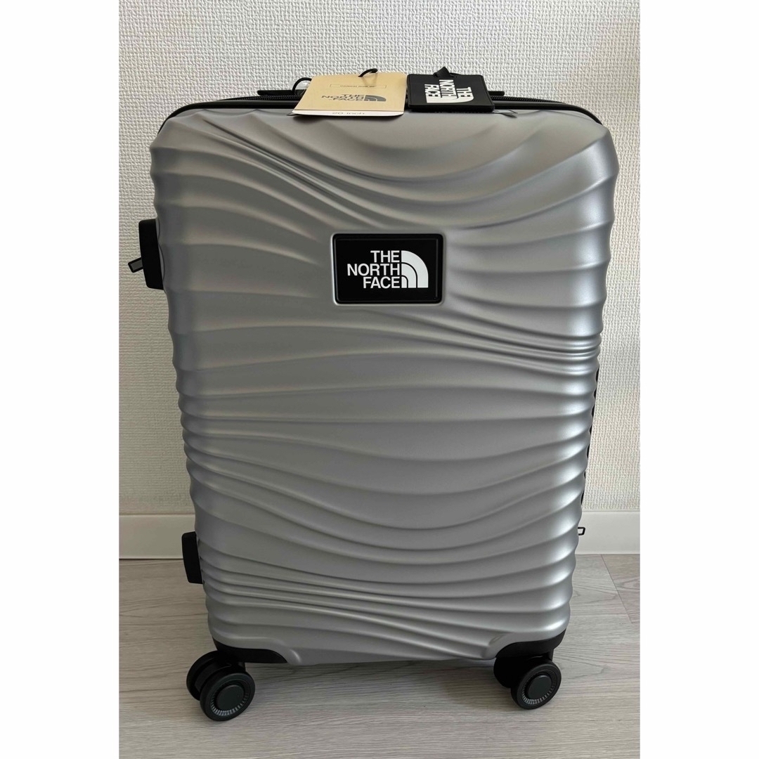THE NORTH FACE - 海外限定 THE NORTH FACE シルバー キャリー THE NORTH FACE - 海外限定 THE NORTH FACE シルバー キャリー