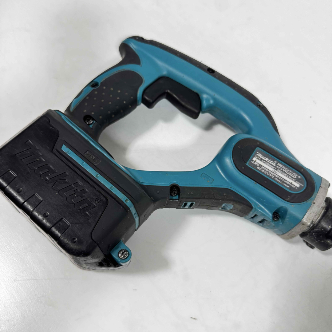 Makita - マキタ 充電式コンクリートバイブレータ18V 作業深さ Makita - マキタ 充電式コンクリートバイブレータ18V 作業深さ