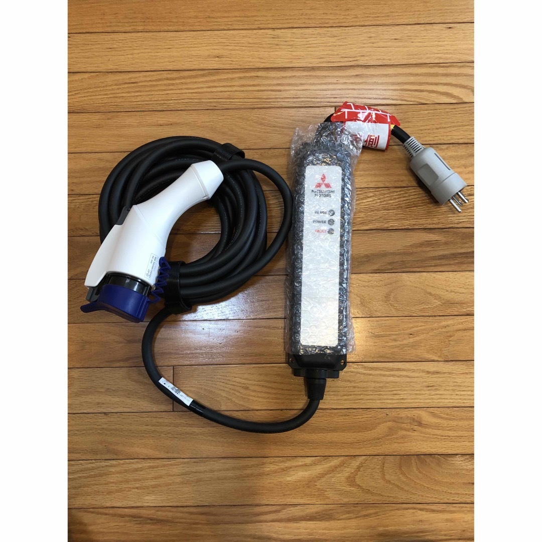 超美品 新型 三菱アウトランダーPHEV GN0W純正200V充電ケーブル 超美品 新型 三菱アウトランダーPHEV GN0W純正200V充電ケーブル