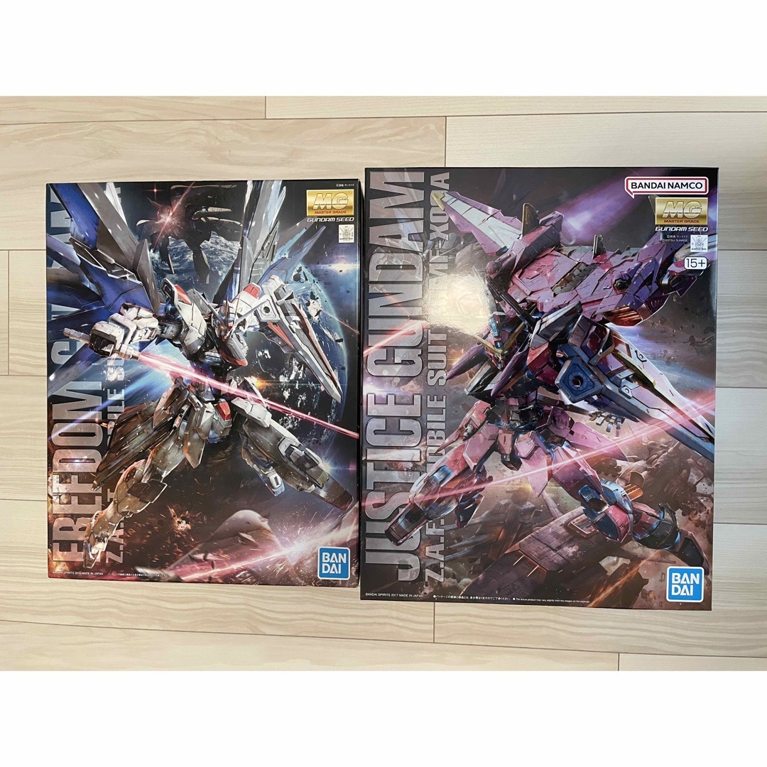 BANDAI - 【2体セット】MGフリーダムガンダム Ver.2.0 BANDAI - 【2体セット】MGフリーダムガンダム Ver.2.0