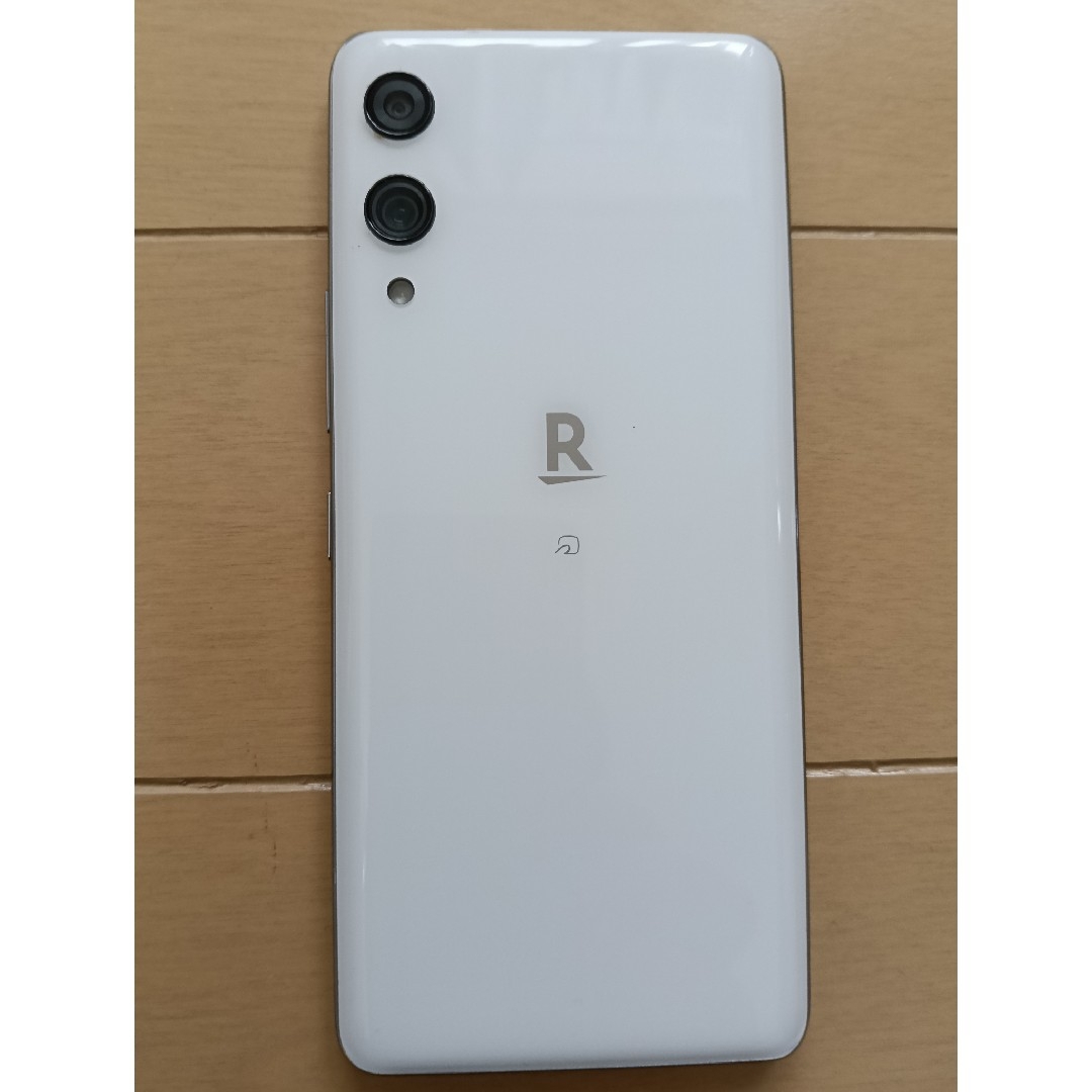 美品】楽天ハンド 5G P710 ホワイト Rakuten Handの通販 by 美品】楽天ハンド 5G P710 ホワイト Rakuten Handの通販 by