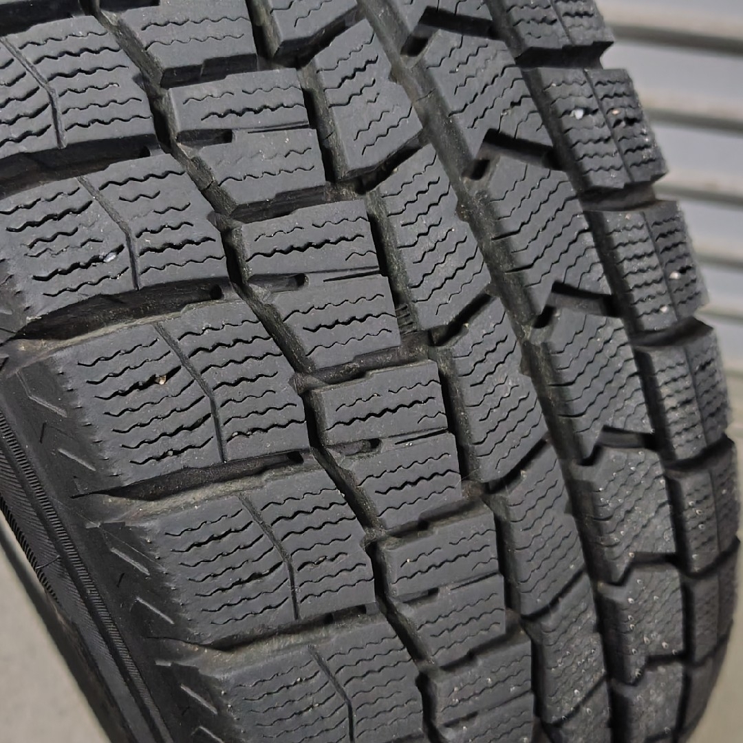 DUNLOP - 195/65R15 スタッドレスタイヤ ホイール4本セットの DUNLOP - 195/65R15 スタッドレスタイヤ ホイール4本セットの
