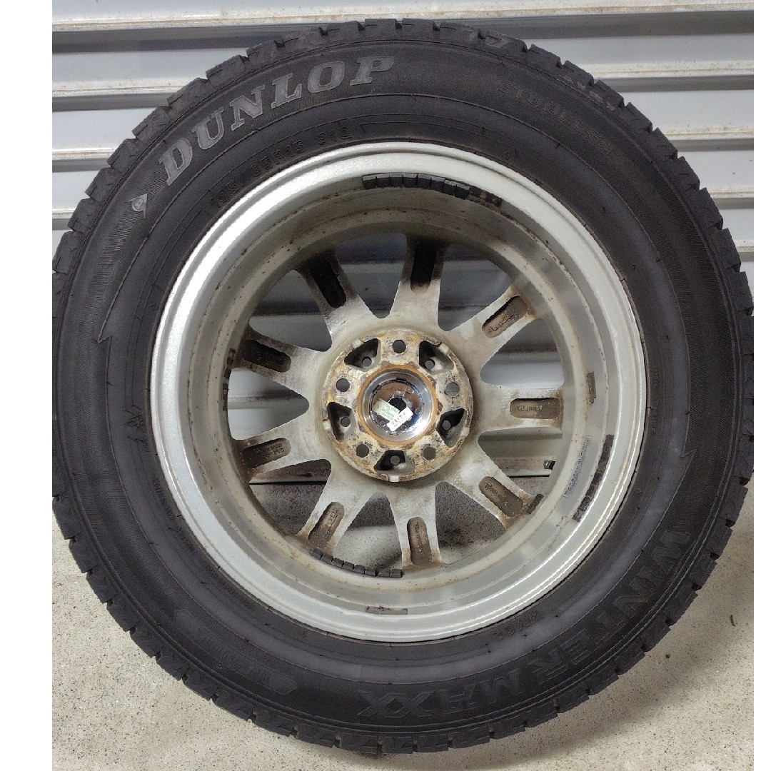 DUNLOP - 195/65R15 スタッドレスタイヤ ホイール4本セットの DUNLOP - 195/65R15 スタッドレスタイヤ ホイール4本セットの
