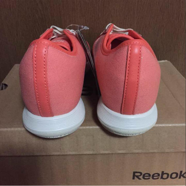 Reebok(リーボック)の新品 未使用 タグ付き リーボック イージートーン  23.5 レディースの靴/シューズ(スニーカー)の商品写真