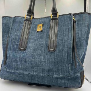 DIESEL - DIESEL スター刺繍デニム 2WAYトートバッグ 美品の通販 DIESEL - DIESEL スター刺繍デニム 2WAYトートバッグ 美品の通販