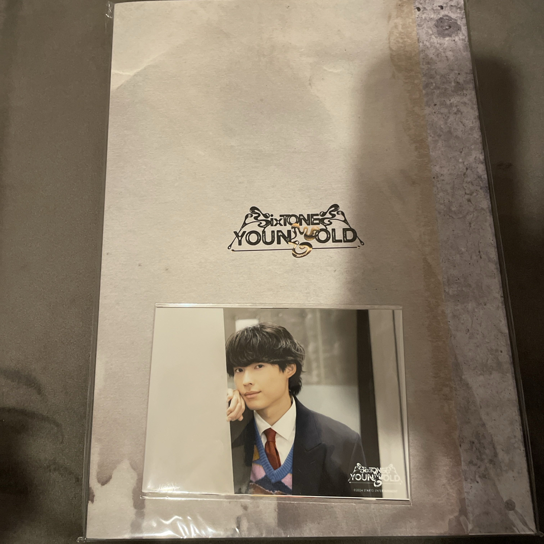 SixTONES YOUNGOLD 松村北斗 フォト パンフレット 美品 エンタメ/ホビーのタレントグッズ(アイドルグッズ)の商品写真