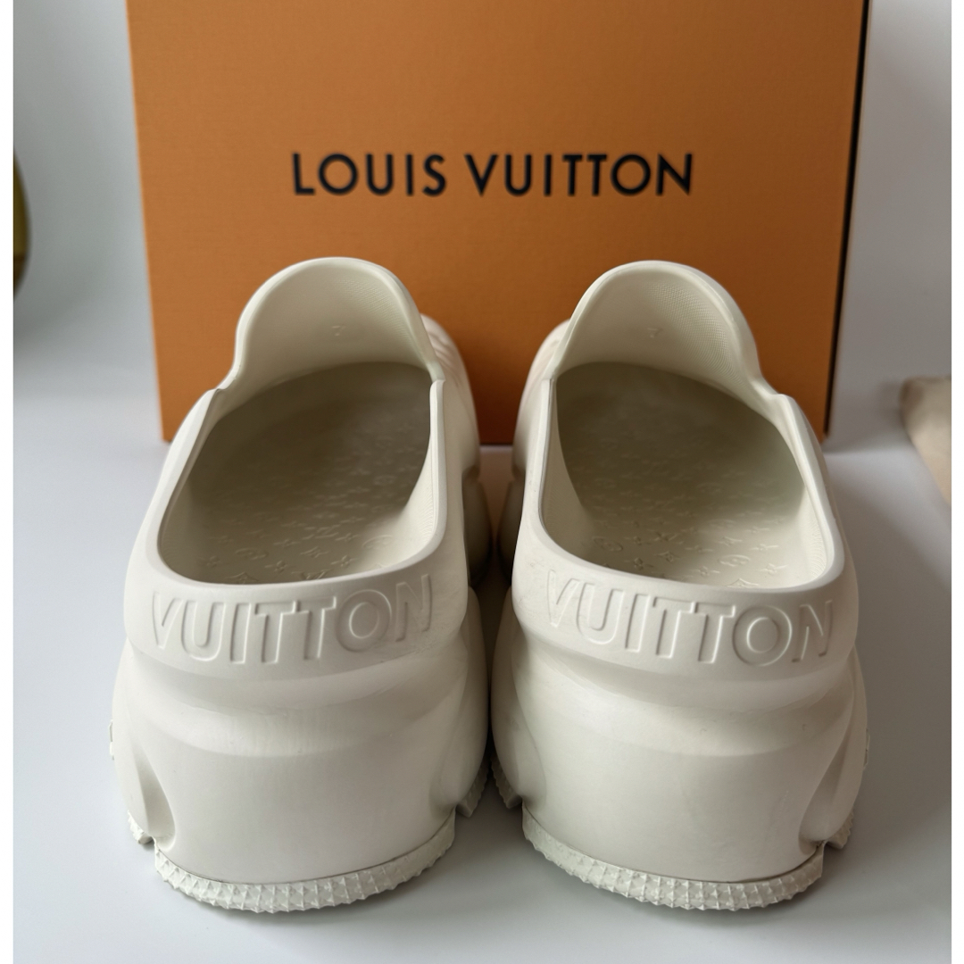 LOUIS VUITTON - 【美品】ルイヴィトン 2023シャークサンダル 26 LOUIS VUITTON - 【美品】ルイヴィトン 2023シャークサンダル 26