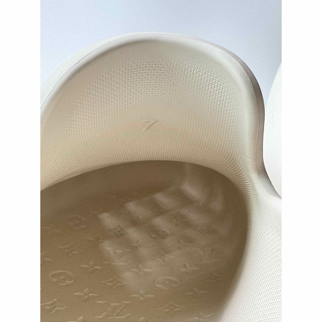 LOUIS VUITTON - 【美品】ルイヴィトン 2023シャークサンダル 26 LOUIS VUITTON - 【美品】ルイヴィトン 2023シャークサンダル 26