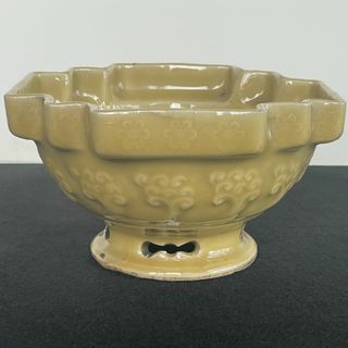 三田青磁 江戸後期 霊芝雲文 青海波陽刻 青磁 台鉢 鉢 盃洗 菓子器 王地山焼(陶芸)