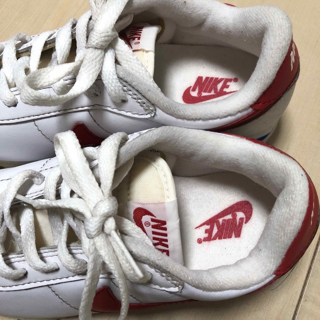 NIKE - ☆美品☆NIKE ナイキ スニーカー ホワイト/レッド 22.0 NIKE - ☆美品☆NIKE ナイキ スニーカー ホワイト/レッド 22.0